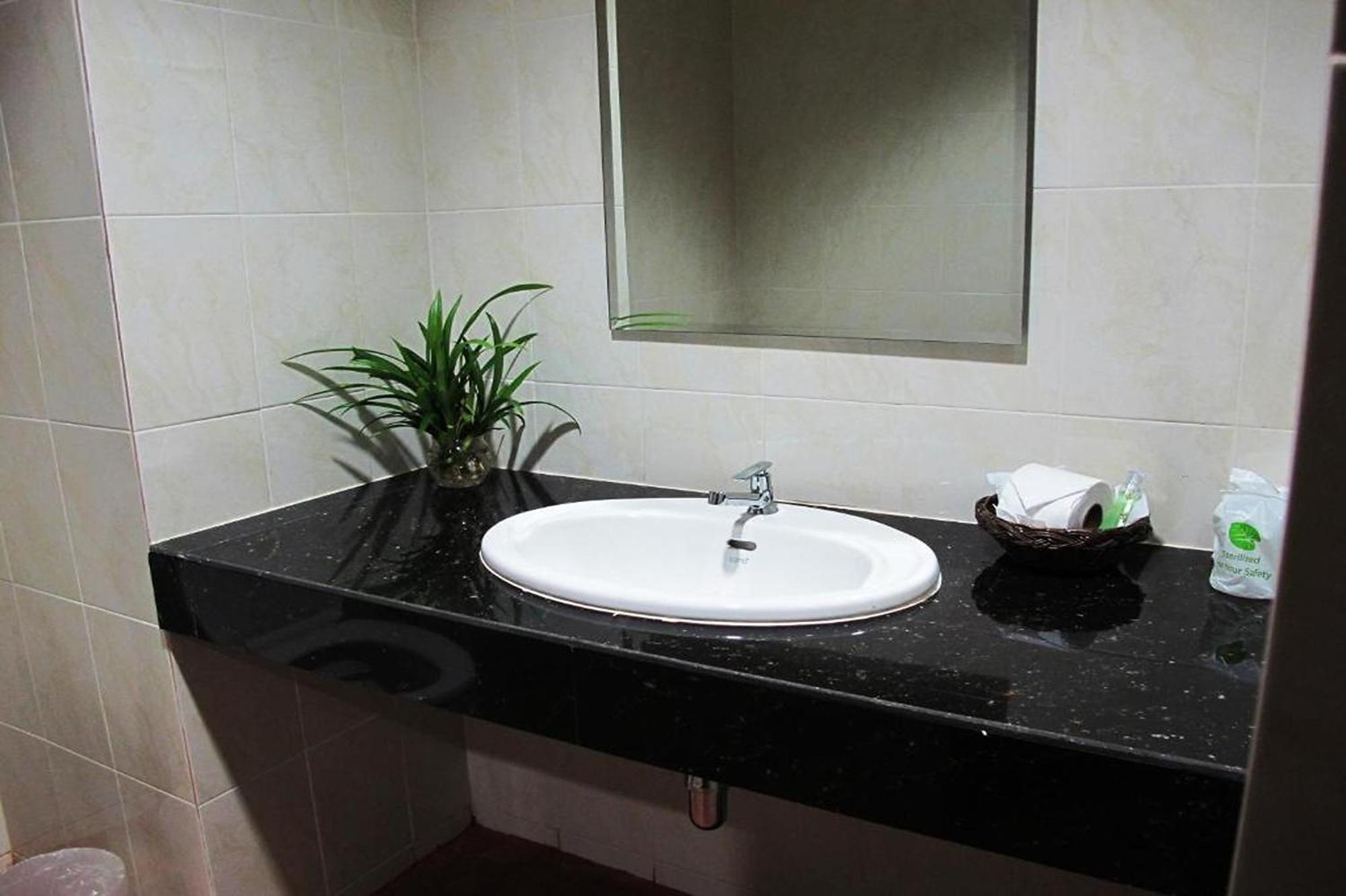 Be Fine Sabuy Hotel And Resort Surat Thani Bagian luar foto